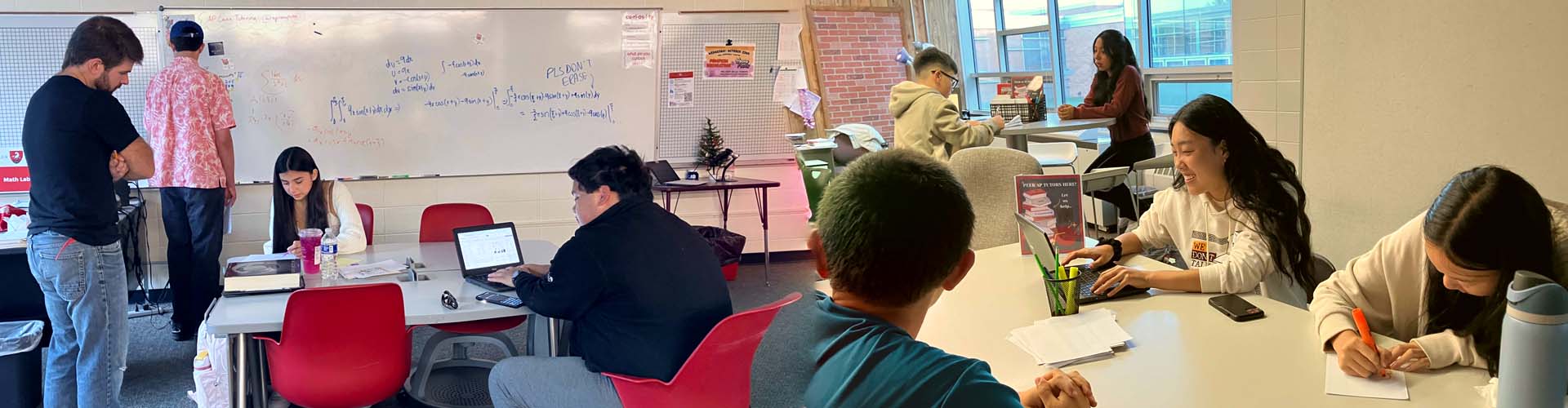 Academic Resource Center Students Studying