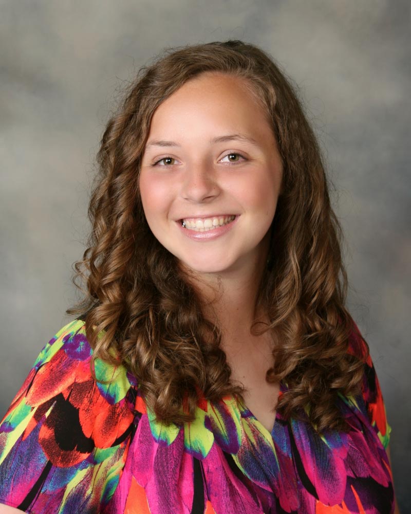 Anna_Balla_17_Alum