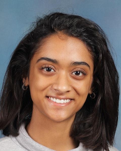 Headshot of Caitlyn Mathews