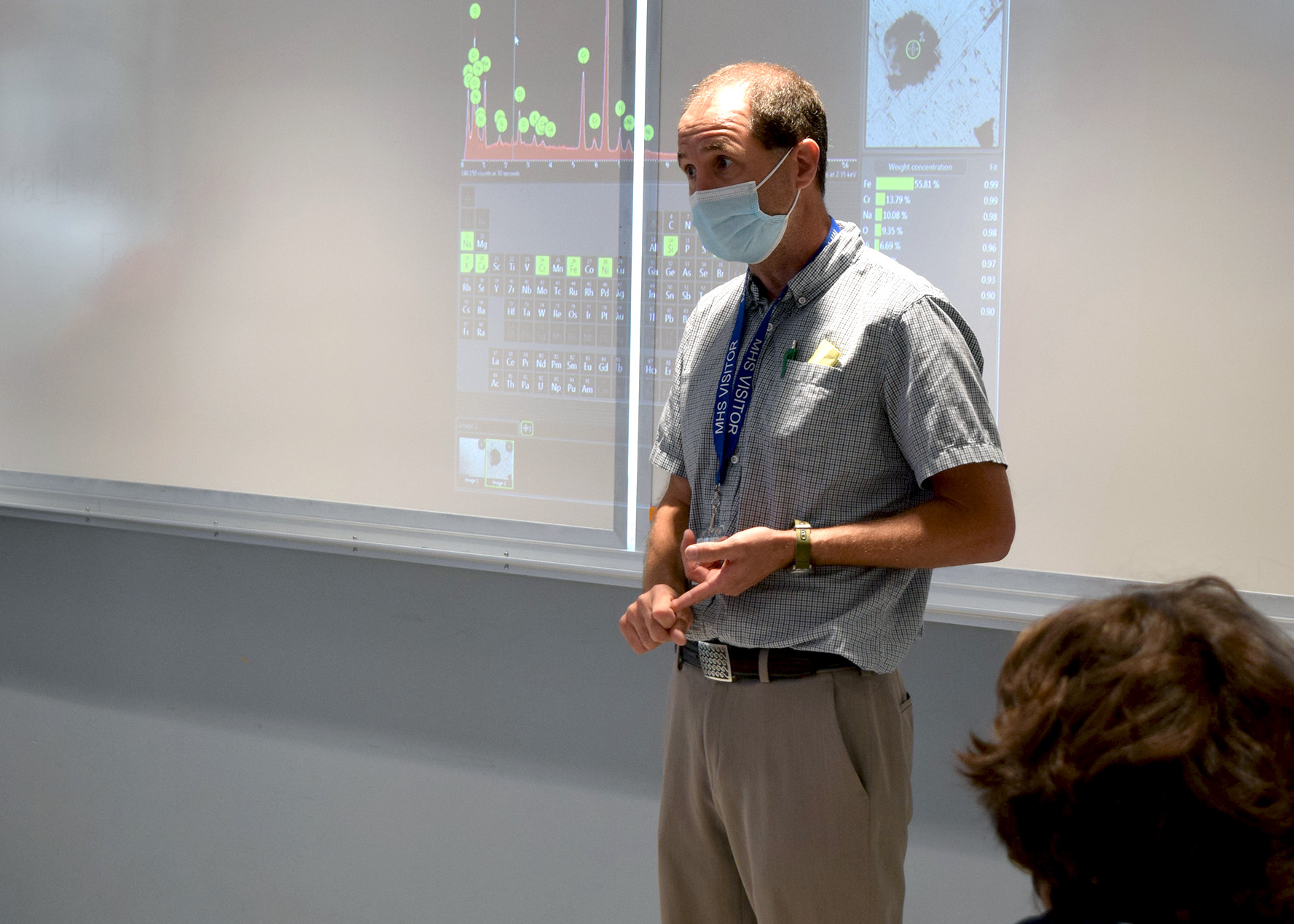 Chris Wetteland lectures to chemistry students