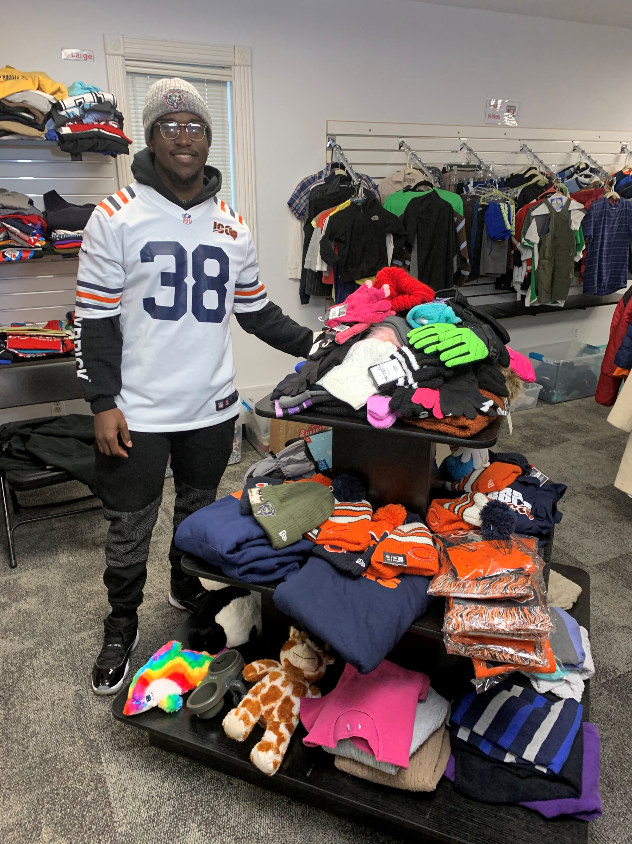 Chicago Bear assists with collections for new Welcome Center - General News  - News