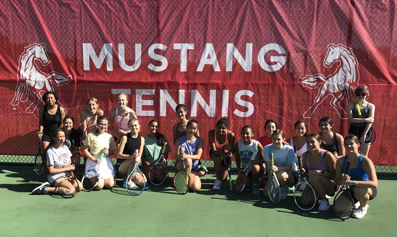 Mustangs_Tennis