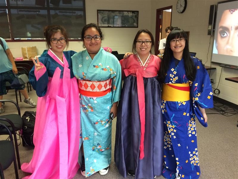 asian-culture-clubs-traditional_clothing